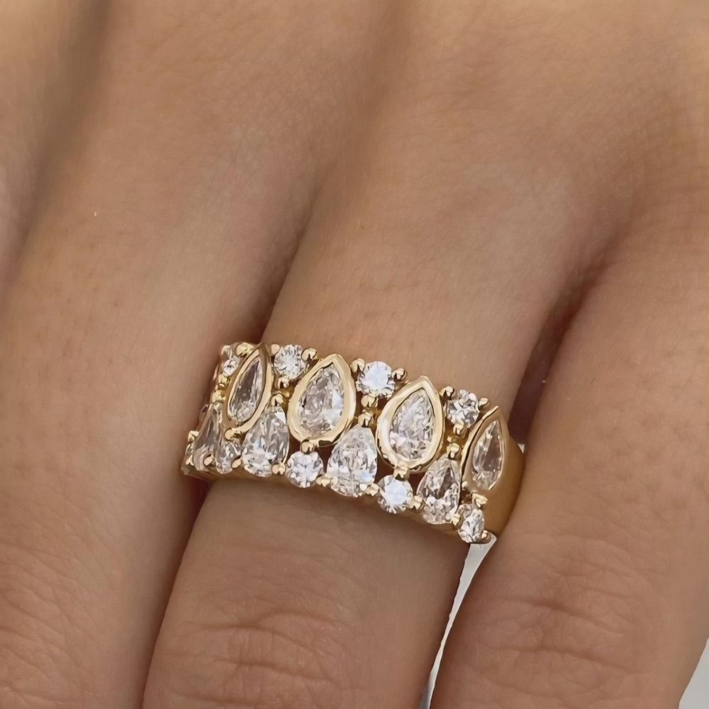 2.20ct Pear Cut Simulated Diamond 925 Sterling Gold Plated Size 7.5